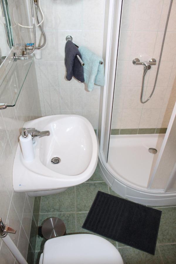 Lizi Apartman Alsóörs Exterior foto